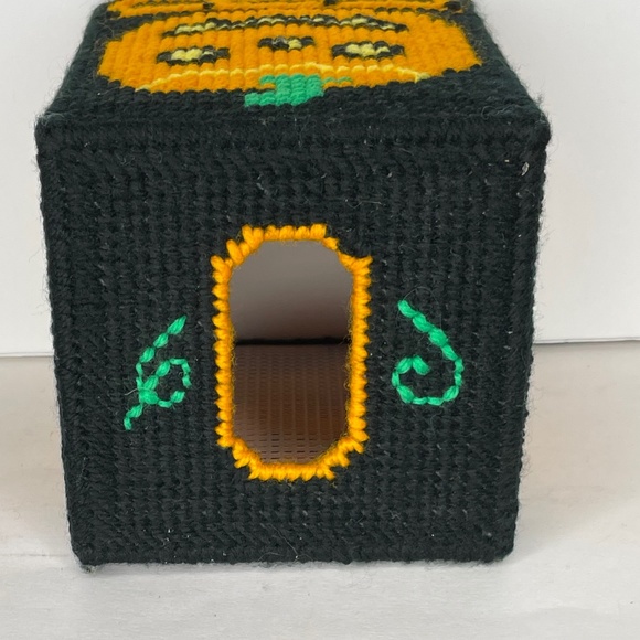 Pumpkin Jack O Lantern Halloween Plastic Canvas Tissue Box Holder - Picture 5 of 7